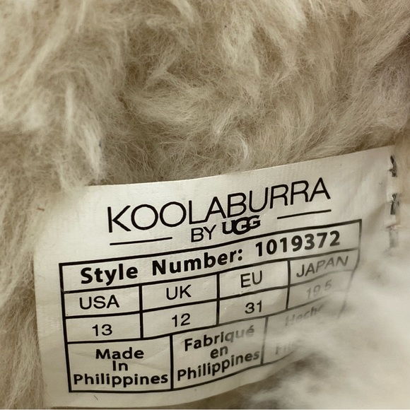 Koolaburra by Ugg Grey Bow Shearling Lined Boots - Picture 6 of 6